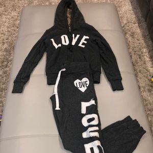 ❤️ Bundle of Love Jogger Set 💙